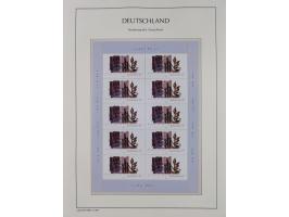 1949/2024, umfangreiche postfrische und zusätzlich teils gestempelte Sammlung in über 100 Vordruckalben und hunderten losen B