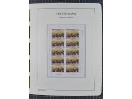 1949/2024, umfangreiche postfrische und zusätzlich teils gestempelte Sammlung in über 100 Vordruckalben und hunderten losen B