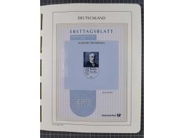1949/2024, umfangreiche postfrische und zusätzlich teils gestempelte Sammlung in über 100 Vordruckalben und hunderten losen B