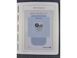 1949/2024, umfangreiche postfrische und zusätzlich teils gestempelte Sammlung in über 100 Vordruckalben und hunderten losen B