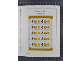 1949/2024, umfangreiche postfrische und zusätzlich teils gestempelte Sammlung in über 100 Vordruckalben und hunderten losen B