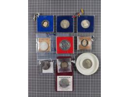 DDR: 1967/90, Lot mit 5, 10 und 20 Mark, dabei bessere, u.a. 5 Mark 1978 Klopstock, 1982 Fröbel; Wartburg, sowie 10 Mark 1979