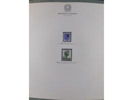 1945/1980, mostly mint never hinged collection with only a few unused, including Airmail and Express stamps, some better sets