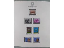 1945/1980, mostly mint never hinged collection with only a few unused, including Airmail and Express stamps, some better sets