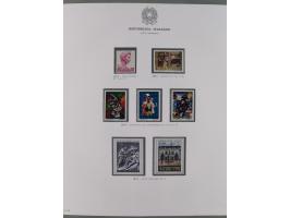 1945/1980, mostly mint never hinged collection with only a few unused, including Airmail and Express stamps, some better sets