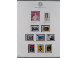 1945/1980, mostly mint never hinged collection with only a few unused, including Airmail and Express stamps, some better sets