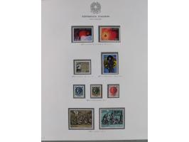 1945/1980, mostly mint never hinged collection with only a few unused, including Airmail and Express stamps, some better sets