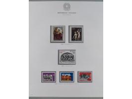 1945/1980, mostly mint never hinged collection with only a few unused, including Airmail and Express stamps, some better sets