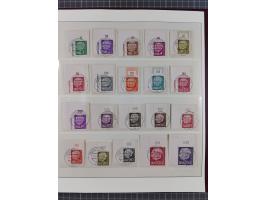 1920/59, in den Hauptnummern stark überkomplette fast ausnahmslos postfrische Sammlung inkl. Dienstmarken, dabei Mi.-Nr. 1-17