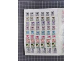 1941/43, postfrischer Doubletten-Bestand, inklusive Dienstmarke und Portomarken, Mi.-Nr. 1-107 komplett sowie Bl. 1-4, jede W