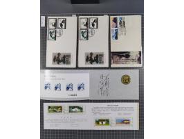 1975/81, 17 FDC, 3 booklets and coincard ‘the great wall’, very fine