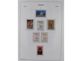 1960/2000, seemingly complete mint never hinged collection including miniature sheets.&nbsp;