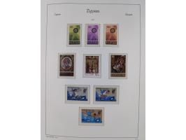1960/2000, seemingly complete mint never hinged collection including miniature sheets.&nbsp;