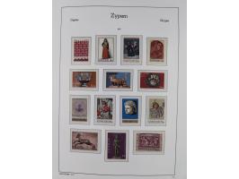 1960/2000, seemingly complete mint never hinged collection including miniature sheets.&nbsp;