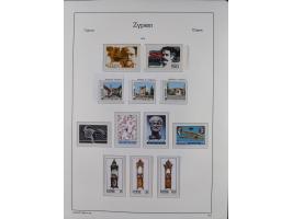 1960/2000, seemingly complete mint never hinged collection including miniature sheets.&nbsp;