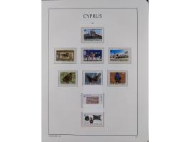 1960/2000, seemingly complete mint never hinged collection including miniature sheets.&nbsp;