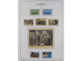 1960/2000, seemingly complete mint never hinged collection including miniature sheets.&nbsp;