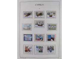 1960/2000, seemingly complete mint never hinged collection including miniature sheets.&nbsp;