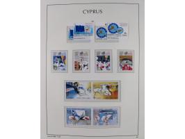 1960/2000, seemingly complete mint never hinged collection including miniature sheets.&nbsp;