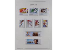 1960/2000, seemingly complete mint never hinged collection including miniature sheets.&nbsp;