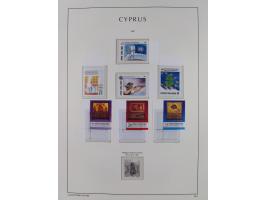 1960/2000, seemingly complete mint never hinged collection including miniature sheets.&nbsp;