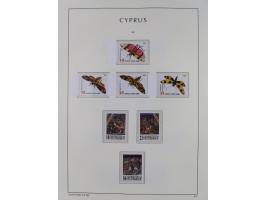 1960/2000, seemingly complete mint never hinged collection including miniature sheets.&nbsp;