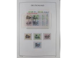 1948/90, in den Hauptnummern postfrische überkomplette Sammlung, dabei Mi.-Nr. 1-20 OR, 21-34 mit 33-34 OR (FA Schlegel BPP),