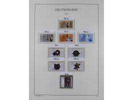 1948/90, in den Hauptnummern komplette postfrische Sammlung, fast alle Marken mit Bogen- bzw. Eckrand, einiges signiert, gute