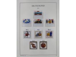 1948/90, in den Hauptnummern komplette postfrische Sammlung, fast alle Marken mit Bogen- bzw. Eckrand, einiges signiert, gute