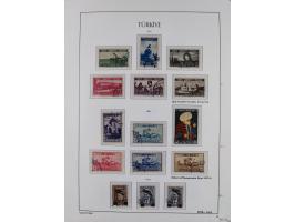 1920/69, mostly unused/mint and cancelled collection ‘Republic of Turkey’ in album with some better and complete issues Angor