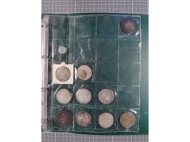 1884/1970 ca., Umlaufmünzen sowie Nachprägungen in Talergröße, zudem etwas aus aller Welt, ca. 4,7 kg