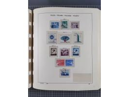 1918/89 (ca.), mint never hinged/unused and mostly used collection with duplicates, including Polish areas, Schlesien, etc., 