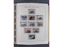 1918/89 (ca.), mint never hinged/unused and mostly used collection with duplicates, including Polish areas, Schlesien, etc., 