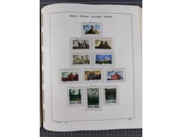 1918/89 (ca.), mint never hinged/unused and mostly used collection with duplicates, including Polish areas, Schlesien, etc., 