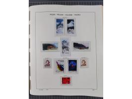 1918/89 (ca.), mint never hinged/unused and mostly used collection with duplicates, including Polish areas, Schlesien, etc., 