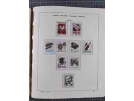 1918/89 (ca.), mint never hinged/unused and mostly used collection with duplicates, including Polish areas, Schlesien, etc., 