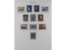 1945/67, in den Hauptnummern komplette bis auf Mi.-Nr. 691 postfrische Sammlung inkl. Mi.-Nr. Va-d sign. Kovar VÖB, 674-92 si