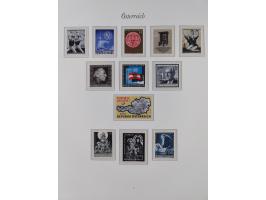 1945/67, in den Hauptnummern komplette bis auf Mi.-Nr. 691 postfrische Sammlung inkl. Mi.-Nr. Va-d sign. Kovar VÖB, 674-92 si