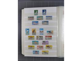 FAUNA: 1940/90 (ca.), collection in album starting with Western Australia Swans, many animal series from Lebanon and Turkey, 