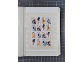 FAUNA: 1940/90 (ca.), collection in album starting with Western Australia Swans, many animal series from Lebanon and Turkey, 