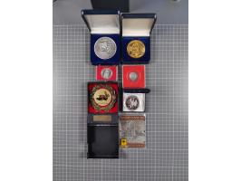 BRD: 1980/90 ca., bunte Mischung, ca. 2,3 kg