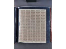 1923, meist postfrische Sammlung mit ca. 200 Bogen ex Mi.-Nr. 313-30, dabei u.a. Mi.-Nr. 330A (4) und 330B (3), gute Erhaltun