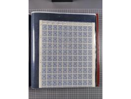 1923, meist postfrische Sammlung mit ca. 200 Bogen ex Mi.-Nr. 313-30, dabei u.a. Mi.-Nr. 330A (4) und 330B (3), gute Erhaltun