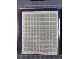 1923, meist postfrische Sammlung mit ca. 200 Bogen ex Mi.-Nr. 313-30, dabei u.a. Mi.-Nr. 330A (4) und 330B (3), gute Erhaltun
