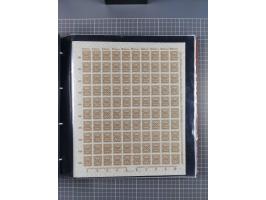 1923, meist postfrische Sammlung mit ca. 200 Bogen ex Mi.-Nr. 313-30, dabei u.a. Mi.-Nr. 330A (4) und 330B (3), gute Erhaltun