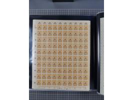 1923, meist postfrische Sammlung mit ca. 200 Bogen ex Mi.-Nr. 313-30, dabei u.a. Mi.-Nr. 330A (4) und 330B (3), gute Erhaltun