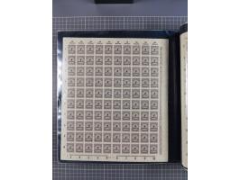 1923, meist postfrische Sammlung mit ca. 200 Bogen ex Mi.-Nr. 313-30, dabei u.a. Mi.-Nr. 330A (4) und 330B (3), gute Erhaltun