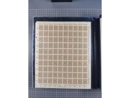 1923, meist postfrische Sammlung mit ca. 200 Bogen ex Mi.-Nr. 313-30, dabei u.a. Mi.-Nr. 330A (4) und 330B (3), gute Erhaltun