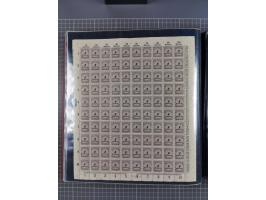 1923, meist postfrische Sammlung mit ca. 200 Bogen ex Mi.-Nr. 313-30, dabei u.a. Mi.-Nr. 330A (4) und 330B (3), gute Erhaltun