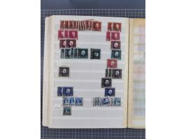 1850/1916 (ca.), Stempelsammlung auf losen Marken nach Orten geordnet, dazu Lombardei Venetien, Feldpost und Levante ungebrau